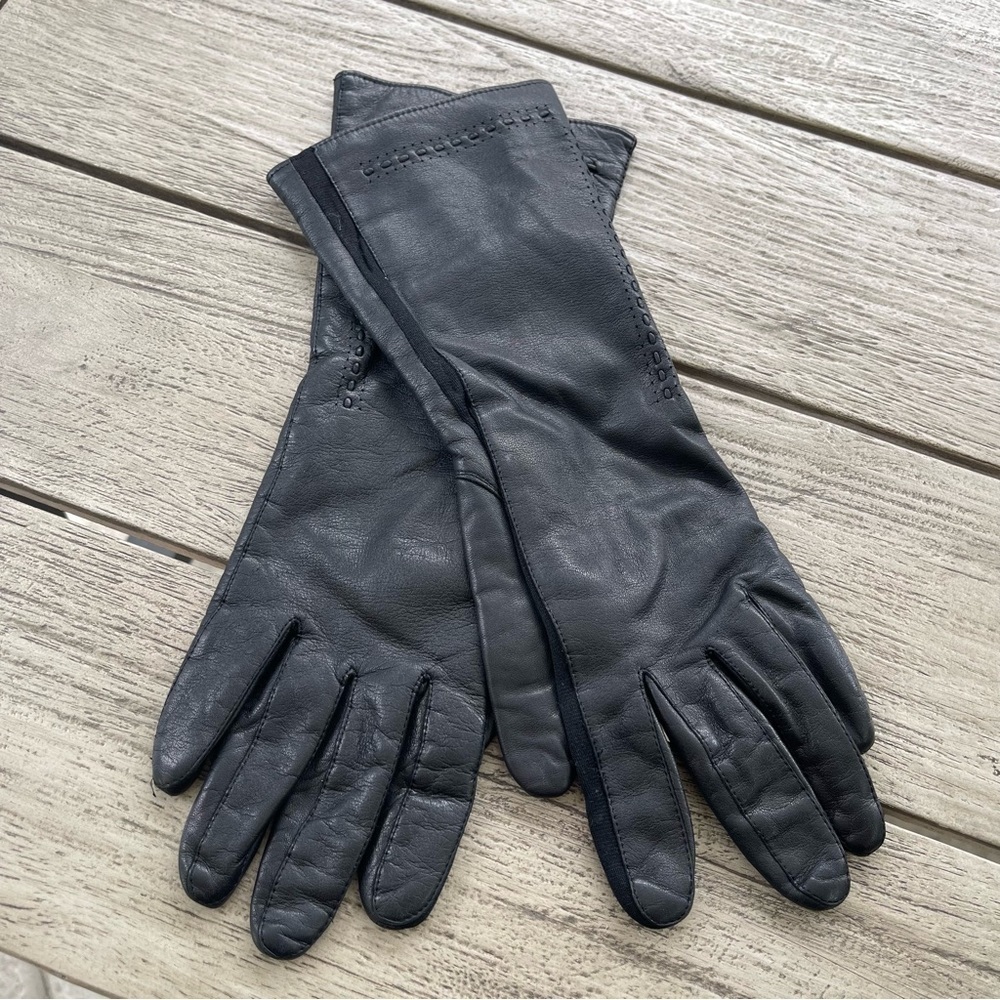 Vintage Ladies Black Leather Gloves